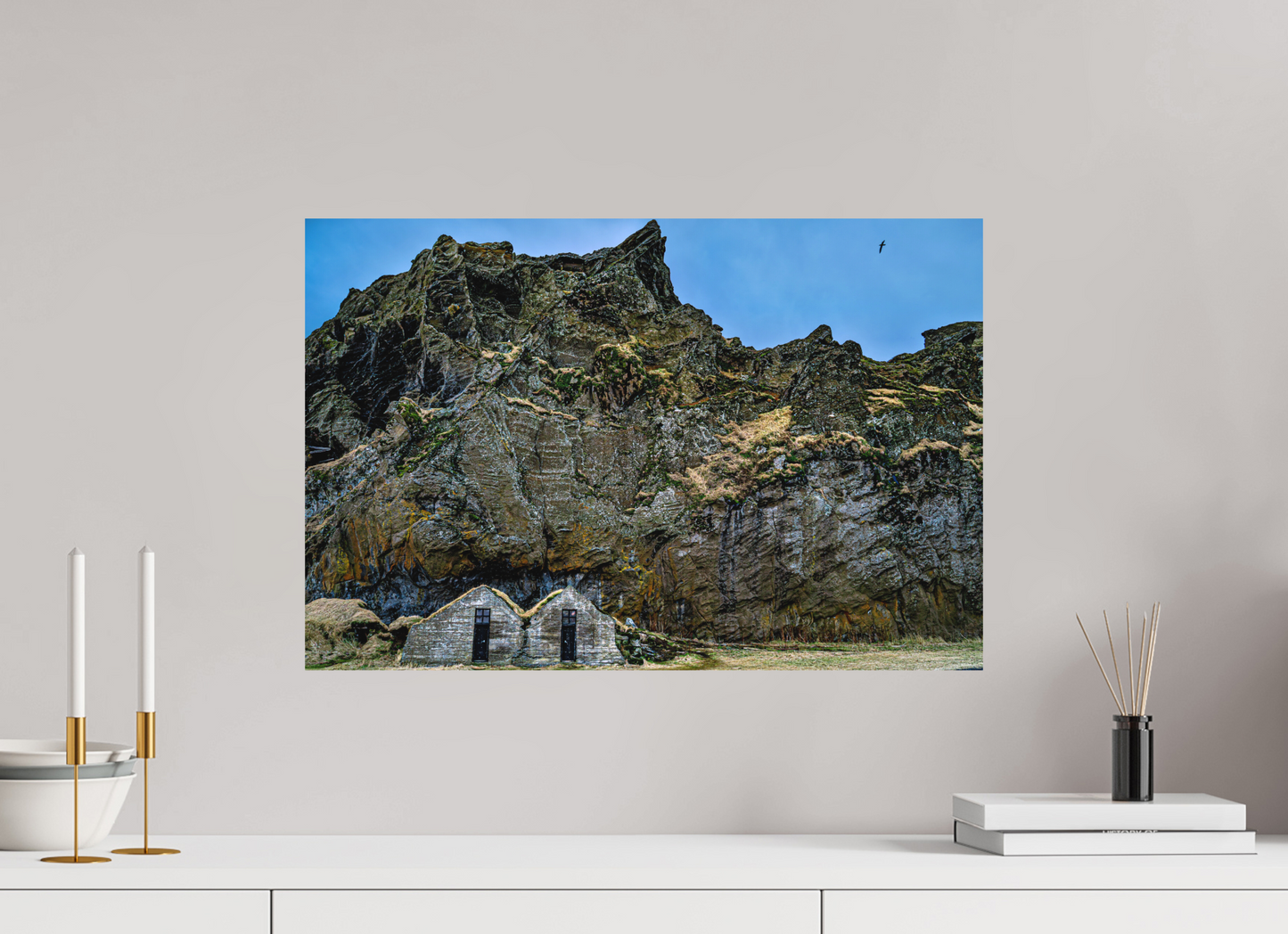 60 x 40 cm, Hahnemühle Photo Rag Bright White Bergschatten – Versteckte Häuser von Island