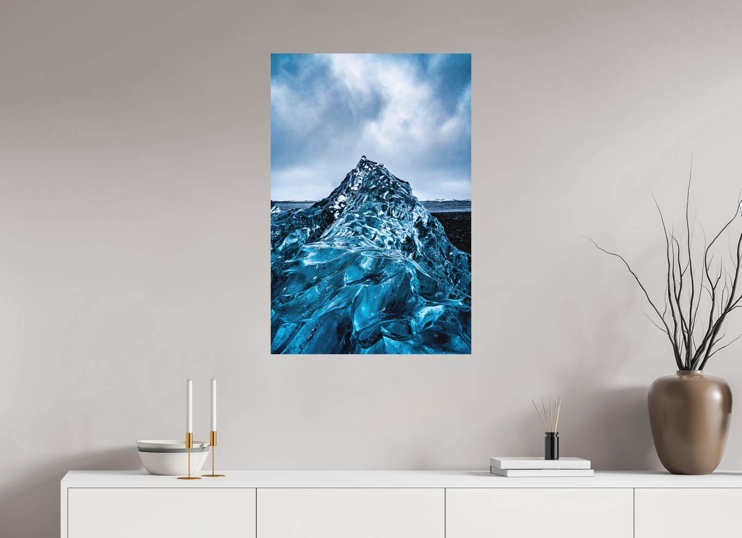 60 x 90 cm, Hahnemühle Photo Rag Bright White Eisberg am Diamond Beach – Blaue Skulptur der Natur