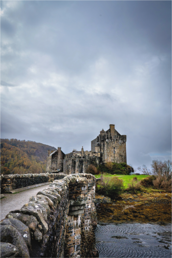 Main image Eilean Donan im Sturmlicht