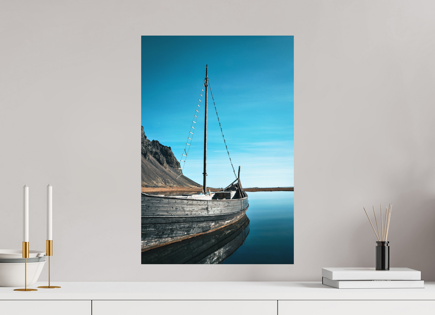 40 x 60 cm, Hahnemühle Photo Rag Bright White Wikingerboot am Vestrahorn – Stille am Ende der Welt