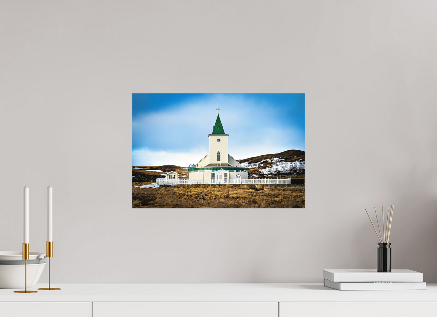 45 x 30 cm, Hahnemühle Photo Rag Bright White Grüne Dorfkirche – Island