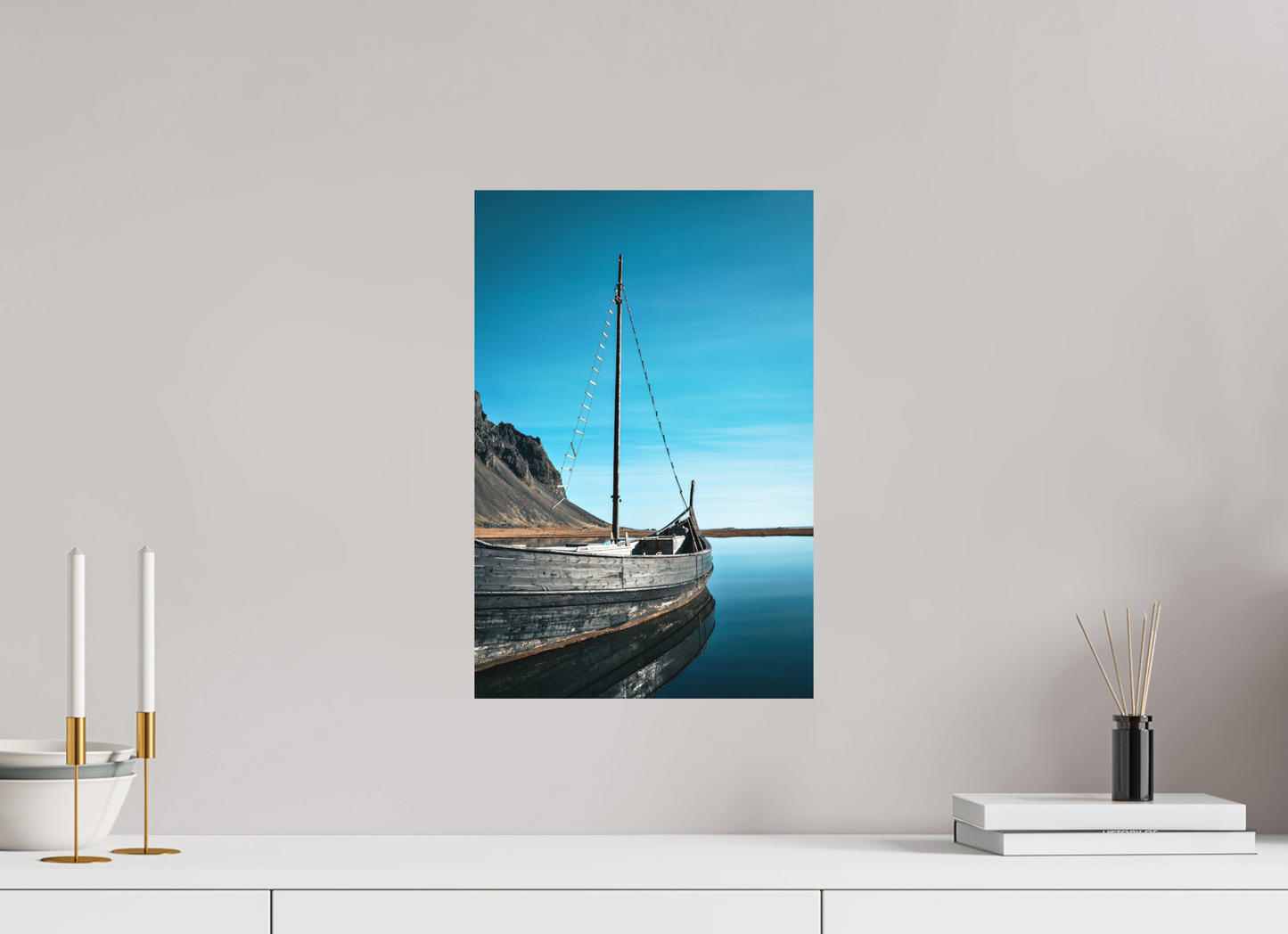 30 x 45 cm, Hahnemühle Photo Rag Bright White Wikingerboot am Vestrahorn – Stille am Ende der Welt