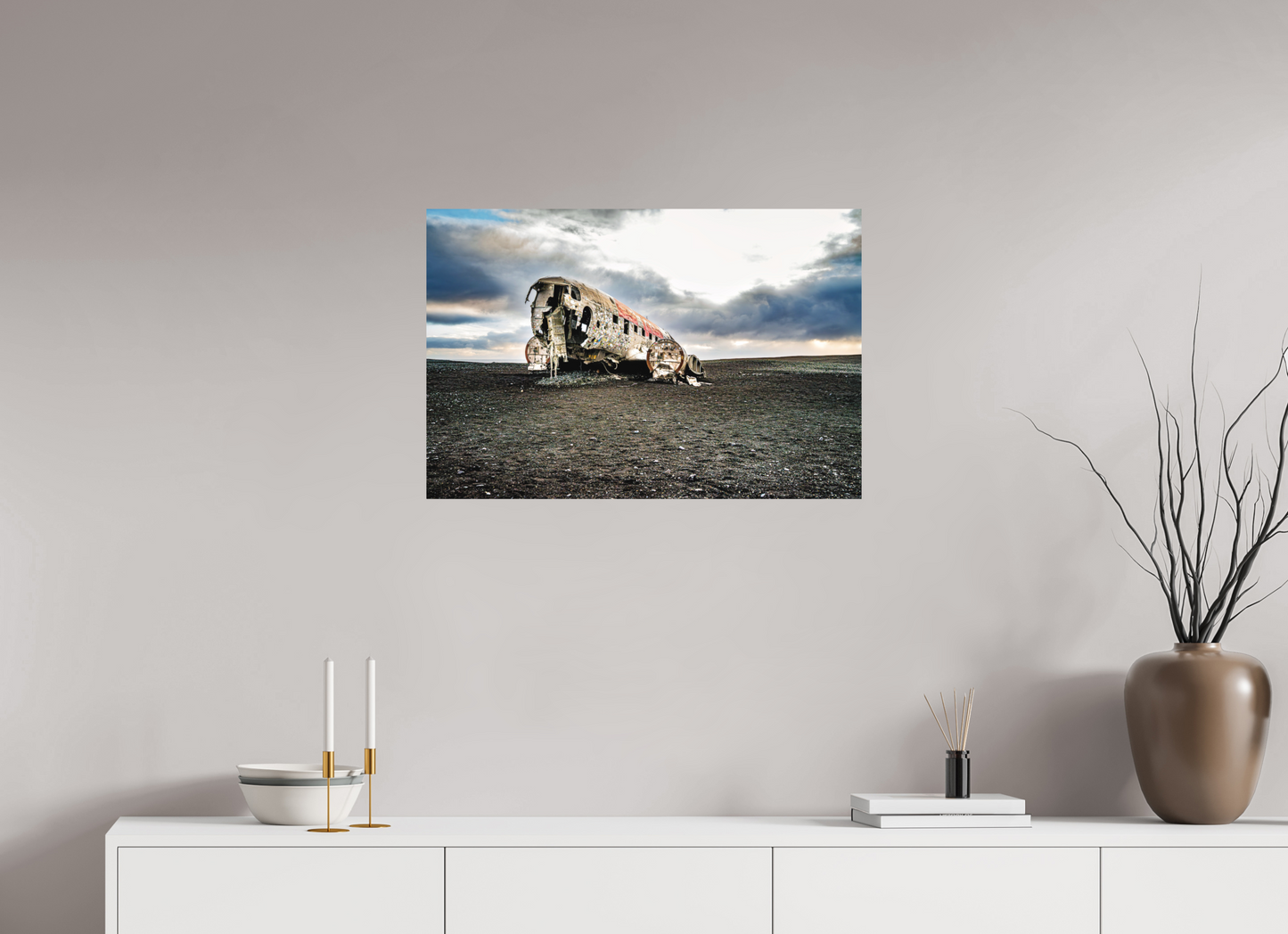 75 x 50 cm, Hahnemühle Photo Rag Bright White Verlassenes Flugzeugwrack im schwarzen Sand