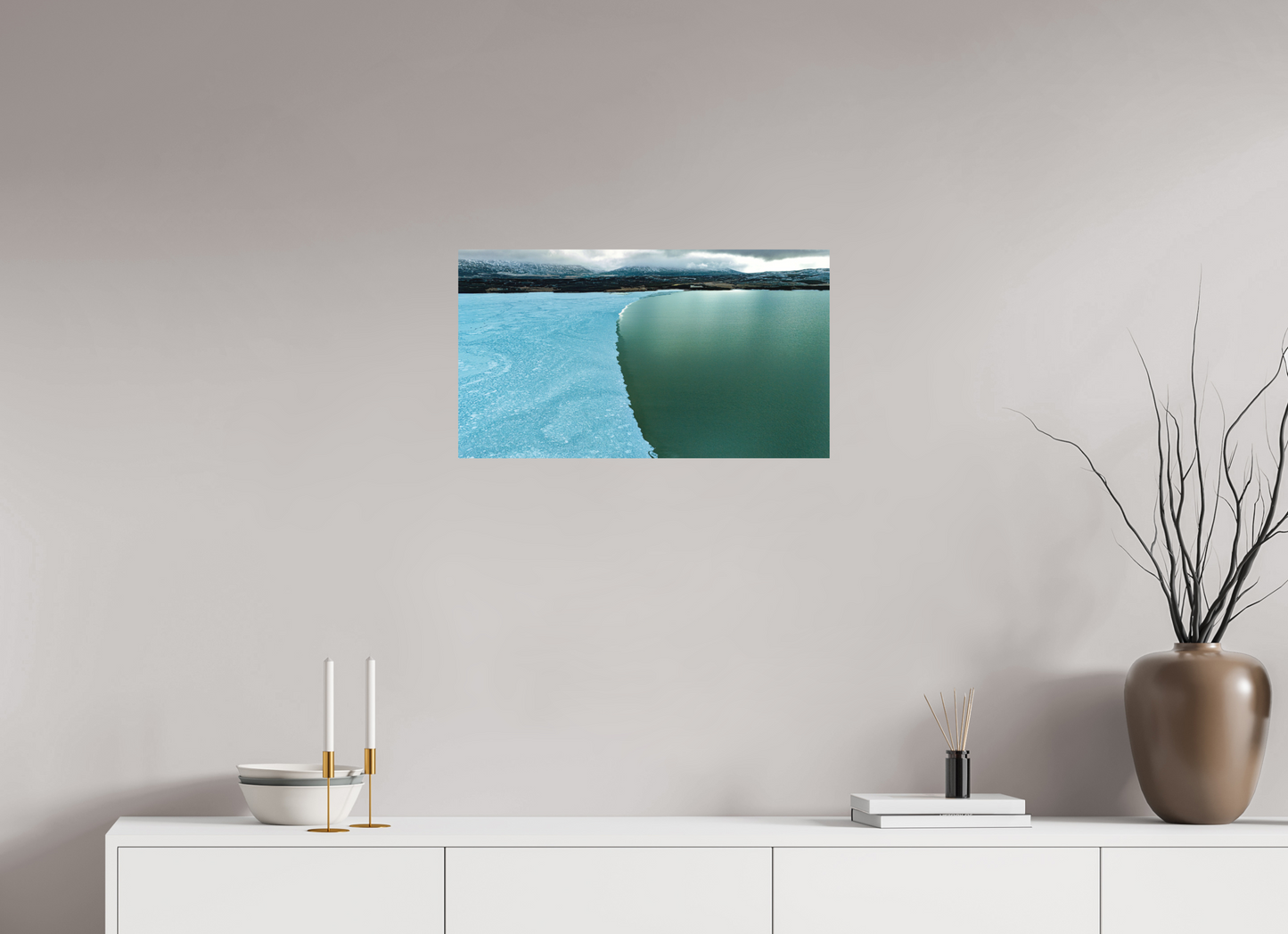 64 x 36 cm, Hahnemühle Photo Rag Bright White Eisgrenze am See – Islands stille Winterlinie