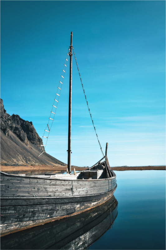 Main image Wikingerboot am Vestrahorn – Stille am Ende der Welt