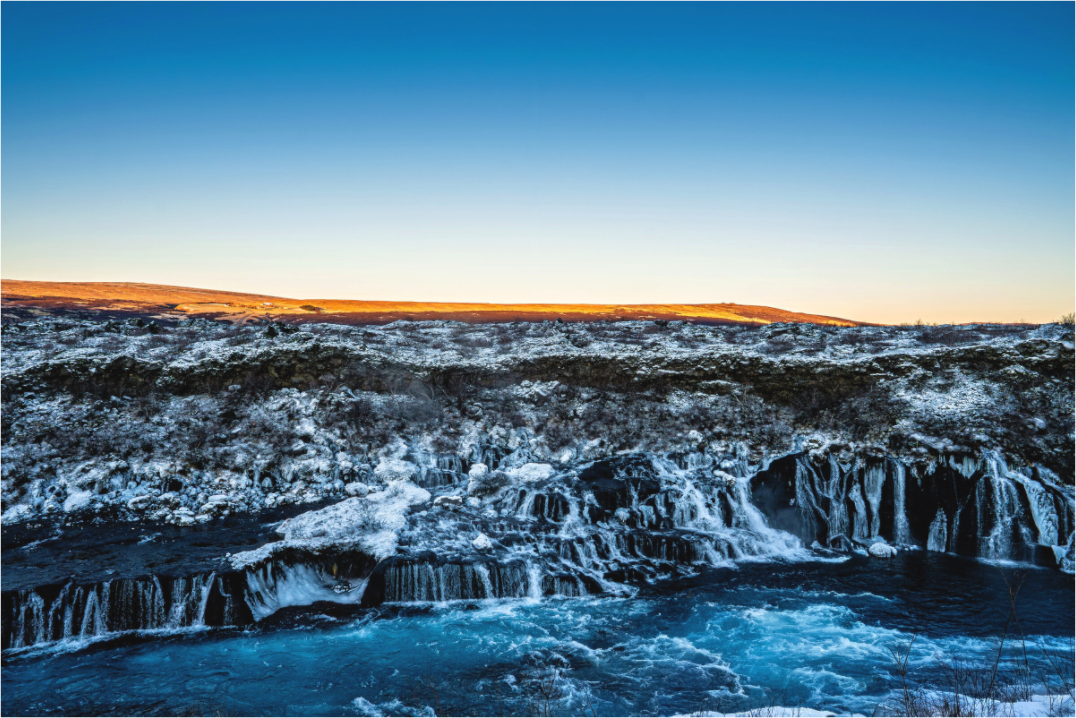 Main image Hraunfossar im blauen Feuer