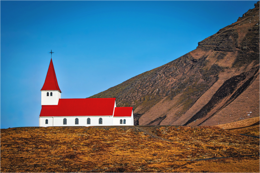 Main image Vík’s Red Crown – Iceland’s Iconic Church
