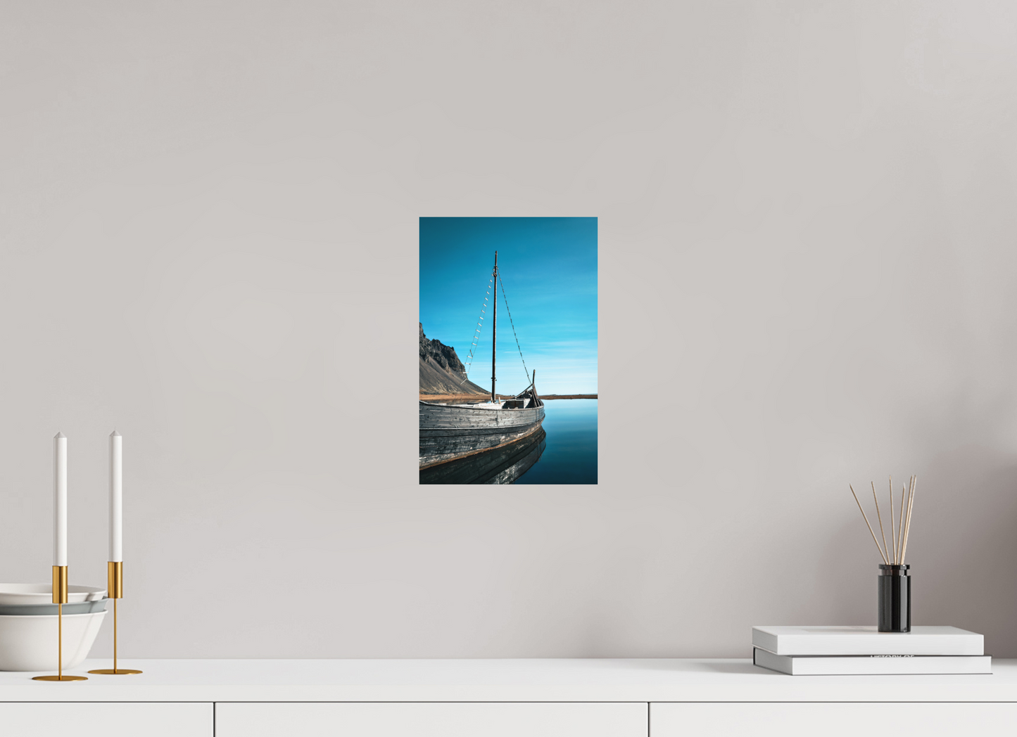 20 x 30 cm, Hahnemühle Photo Rag Bright White Wikingerboot am Vestrahorn – Stille am Ende der Welt