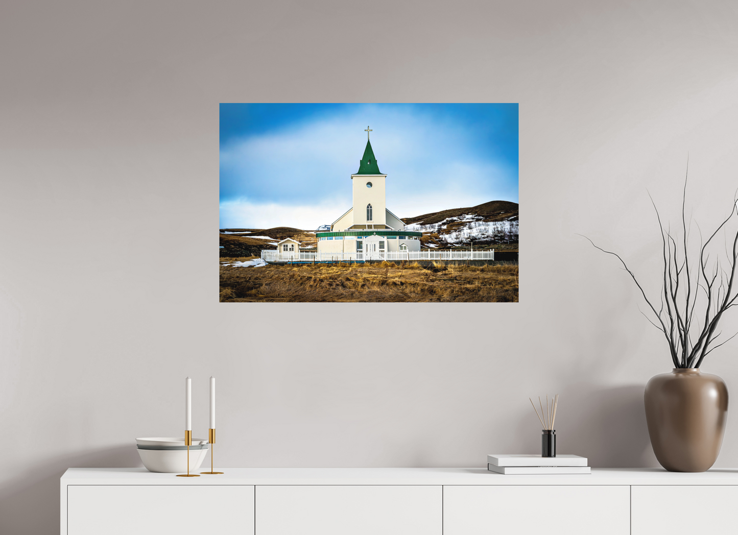 90 x 60 cm, Hahnemühle Photo Rag Bright White Grüne Dorfkirche – Island