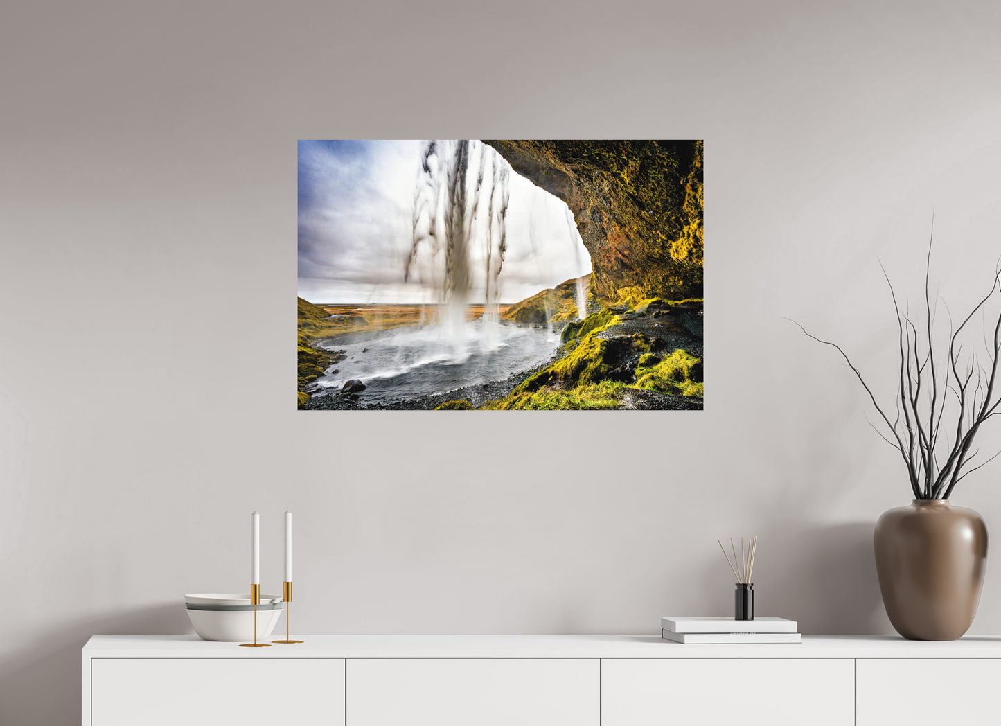 90 x 60 cm, Hahnemühle Photo Rag Bright White Hinter dem Schleier – Blick aus der Höhle des Seljalandsfoss