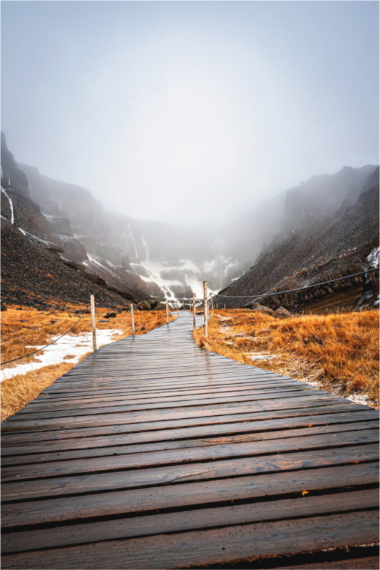 Main image Hengifoss – Weg in den Nebel
