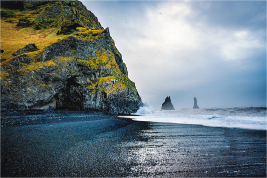 Main image Reynisfjara – Schwarze Brandung
