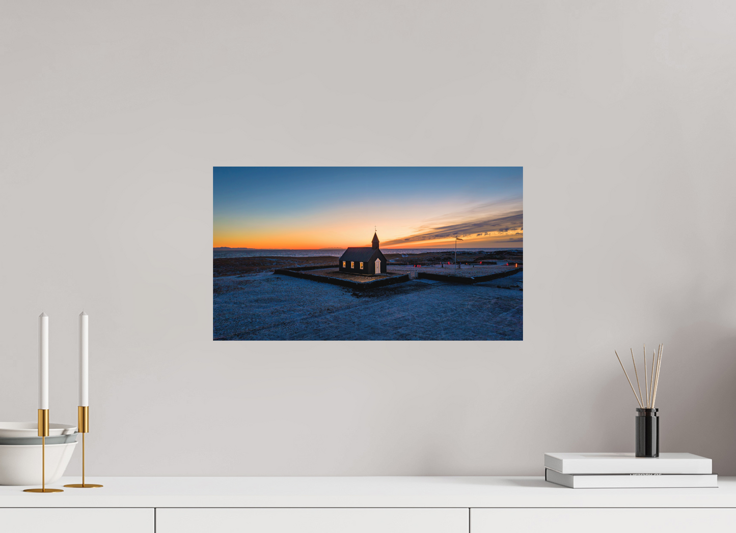 48 x 27 cm, Hahnemühle Photo Rag Bright White Budirkirkja im Morgenlicht – stille Belohnung